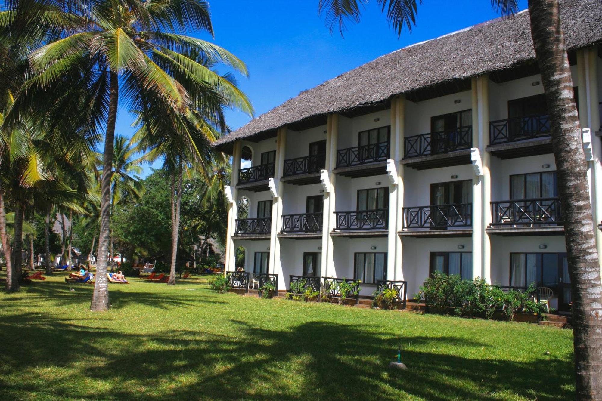 Papillon Lagoon Reef Hotel Praia de Diani Exterior foto